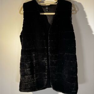 Like New ECHO Chic Black Faux Fur Vest